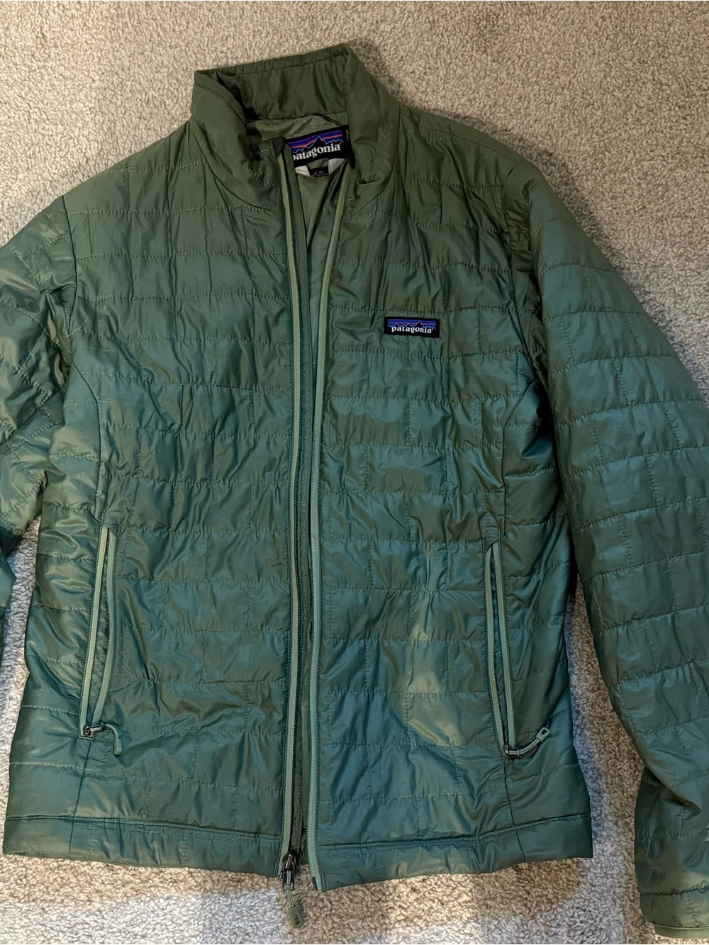 Patagonia Men's Olive Green Quilted Puffer Jacket